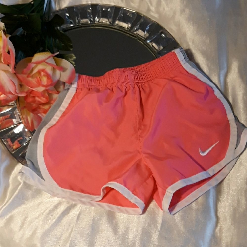 Nike DRI-FIT Hot Pink Athletic Shorts 3-4y…